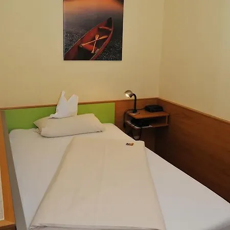 酒店 Stadt-gut-hotel Altstadt-hotel Stern 德尔奥博的新市场