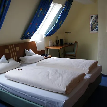 Stadt-gut-hotel Altstadt-hotel Stern 德尔奥博的新市场