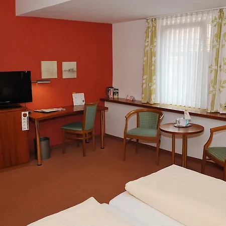 Stadt-gut-hotel Altstadt-hotel Stern 酒店 德尔奥博的新市场