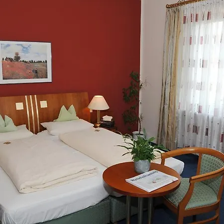 酒店 Stadt-gut-hotel Altstadt-hotel Stern 3*