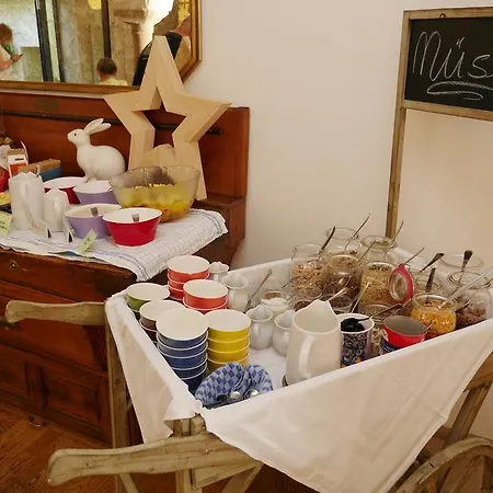 Stadt-gut-hotel Altstadt-hotel Stern 酒店 德尔奥博的新市场